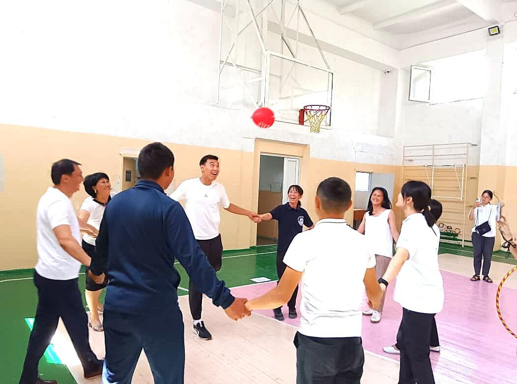 隊員と協力して体育実技研修 (2).jpg