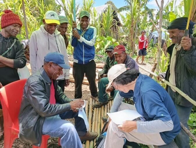 農家リーダーとのアンケート調査 〜集落構造の把握〜.jpg