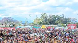 Goroka show main event.jpgのサムネイル画像のサムネイル画像のサムネイル画像のサムネイル画像のサムネイル画像のサムネイル画像