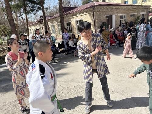 ★20250320Navrus柔道君とダンス.jpg