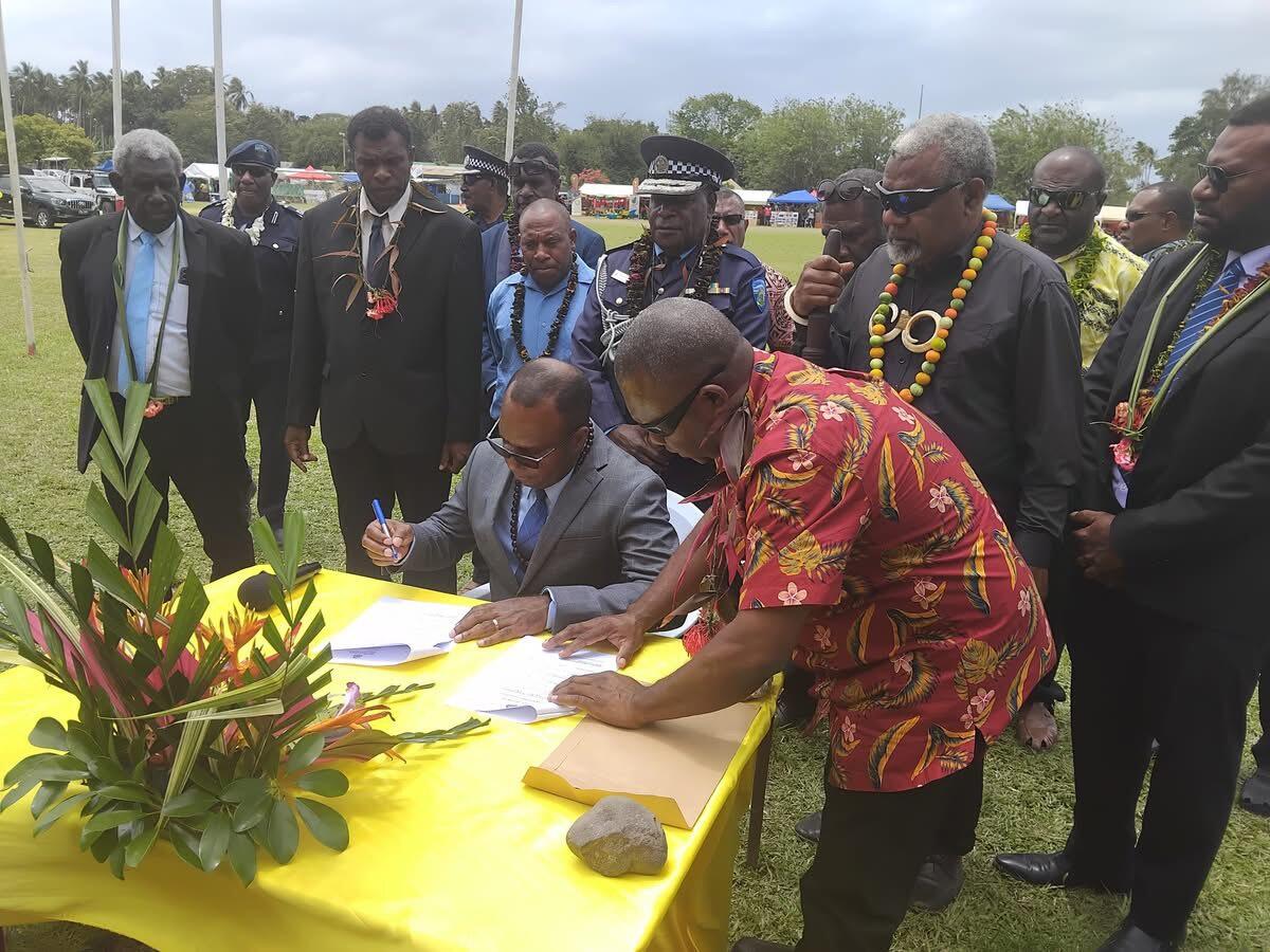 写真2 declaration of municipality.jpg